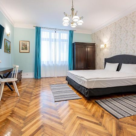 Old City Apartment Oradea Zewnętrze zdjęcie