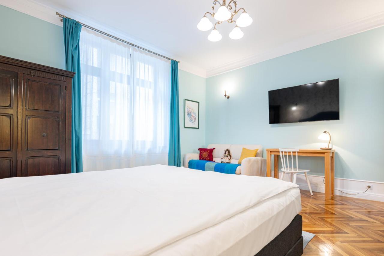 Old City Apartment Oradea Zewnętrze zdjęcie