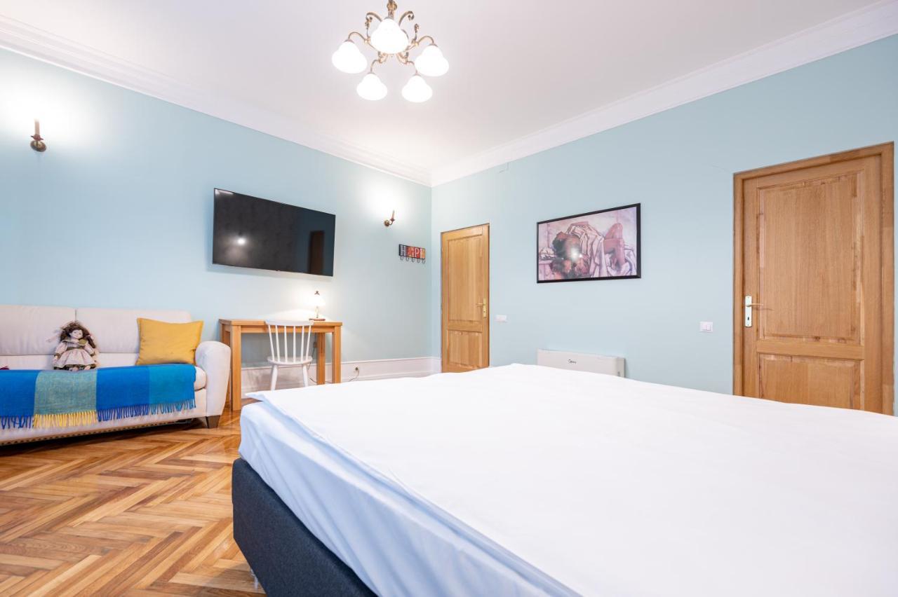 Old City Apartment Oradea Zewnętrze zdjęcie