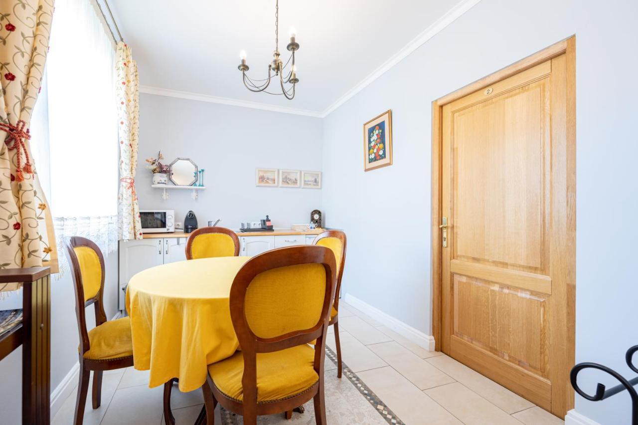 Old City Apartment Oradea Zewnętrze zdjęcie